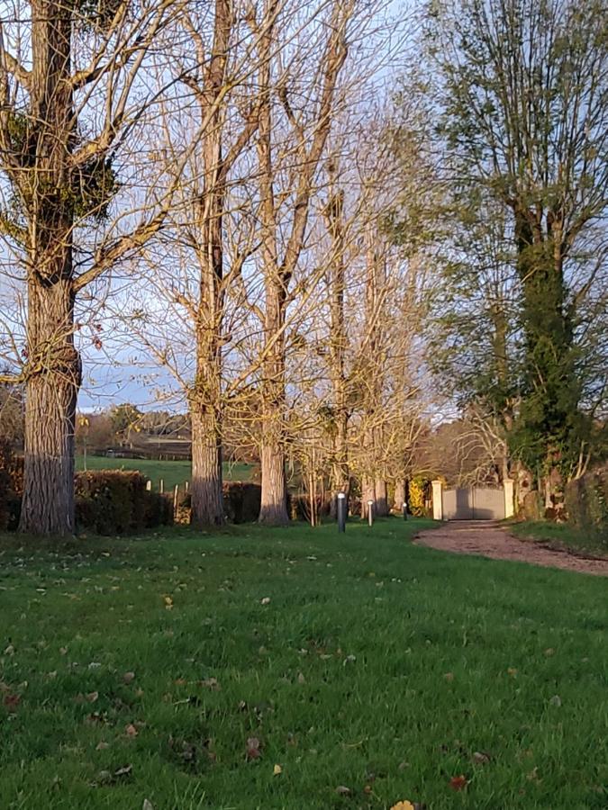 Les Tilleuls de Marie Saint-Edmond Extérieur photo